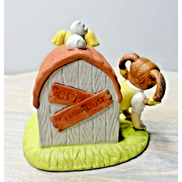 CABBAGE PATCH KIDS PORCELAIN FIGURINE KIDS PLAYING IN DOG HOUSE - Picture 3 of 6